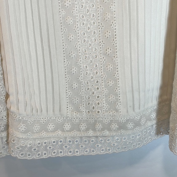 Alice and Olivia Ophelia Eyelet Lace Cold-Shoulder Ivory Blouse - Picture 9 of 15